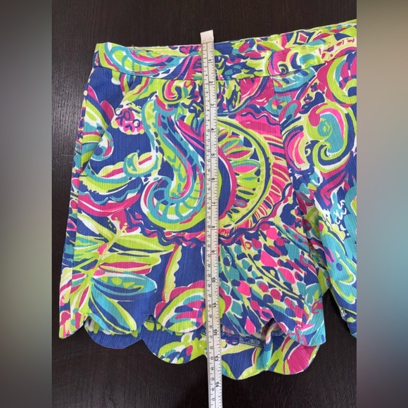 Lilly Pulitzer Size 0 Multicolored Floral Print Design Scalloped Hem Shorts - Picture 8 of 12